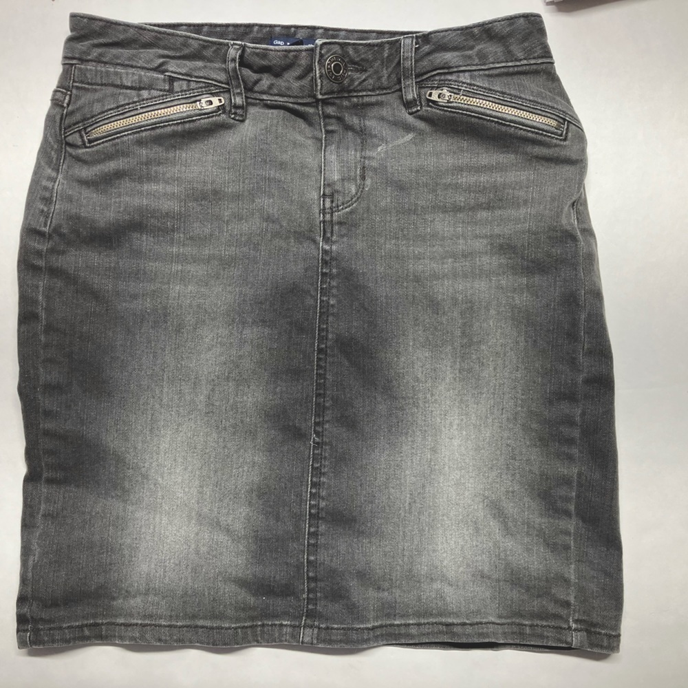 Gap “Stretch” Women’s Pencil-Style Skirt, Size 1, Faded Gray